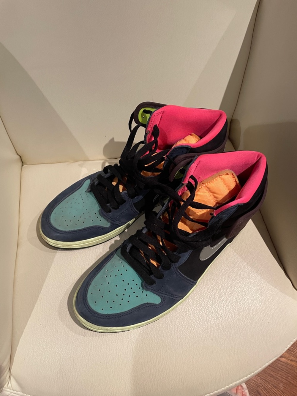Men’s Colorblock High-Top Sneakers in Teal & Pink